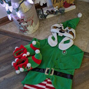 Bucees Child Elf Outfit and Slippers 4T-5T